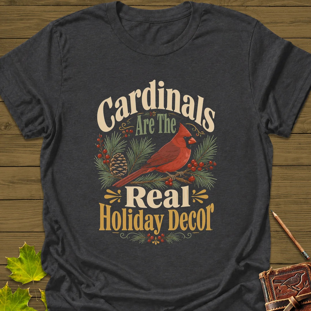 Cardinal Holiday Decor T-Shirt in Dark Heather