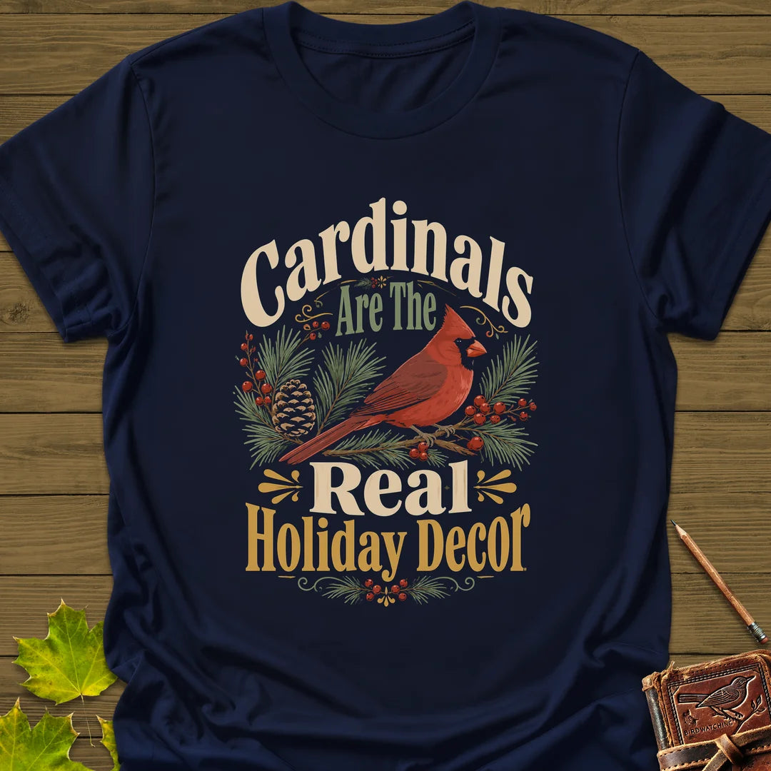Cardinal Holiday Decor T-Shirt in Navy