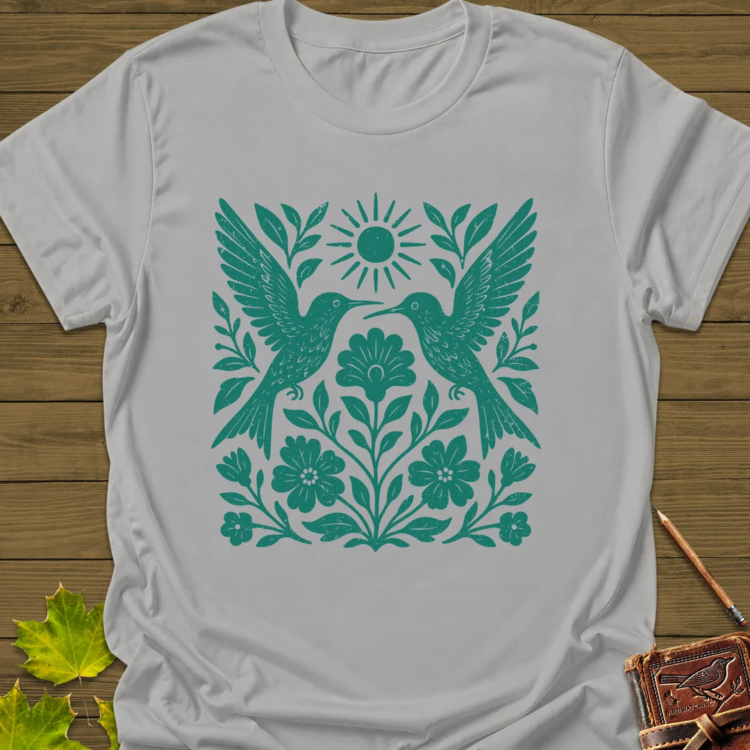 Hummingbird Folk Art Print T-Shirt in Ice Grey