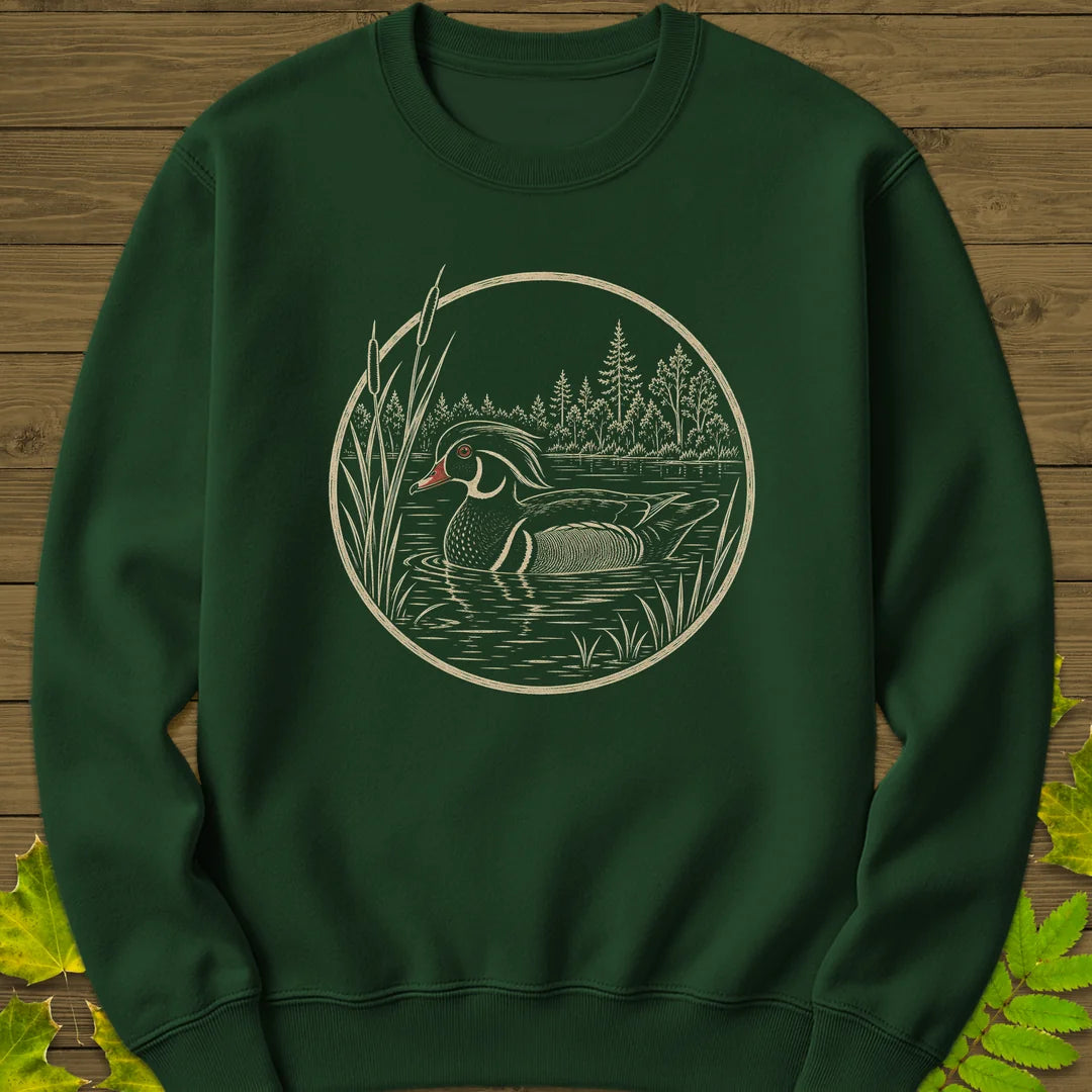Pond Wanderer Sweatshirt in Forest Green