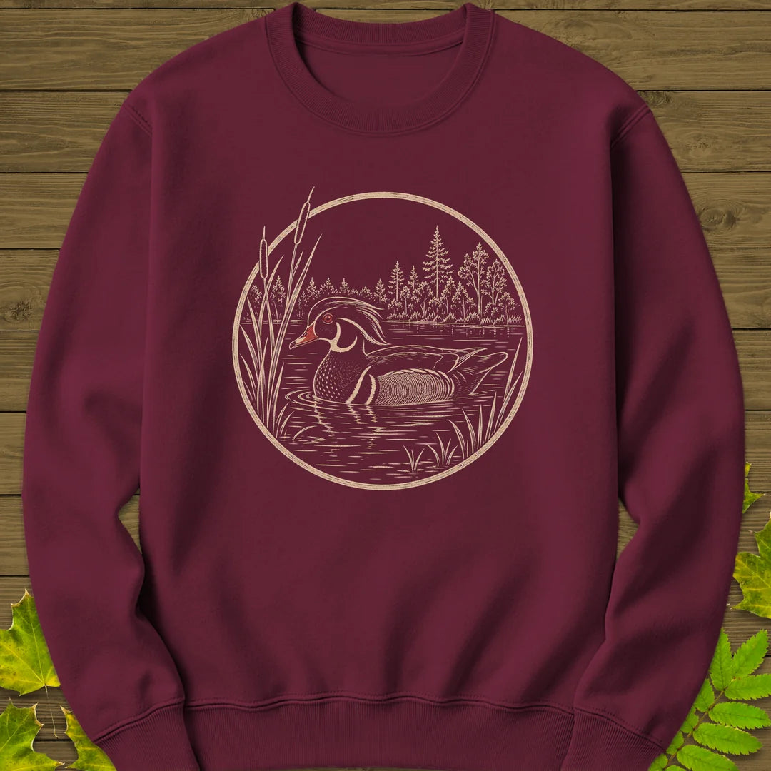 Pond Wanderer Sweatshirt in Maroon