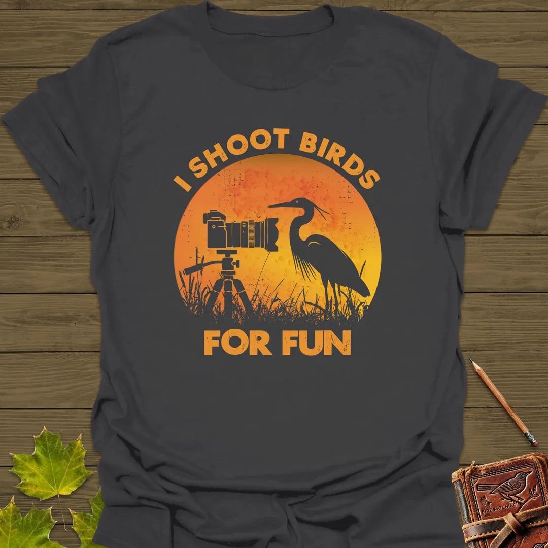 I Shoot Birds Photography Pun T-Shirt