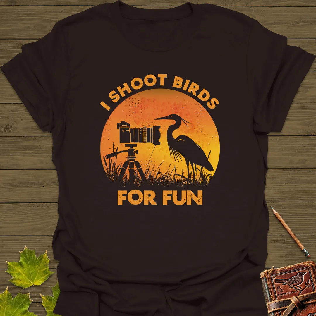 I Shoot Birds Photography Pun T-Shirt