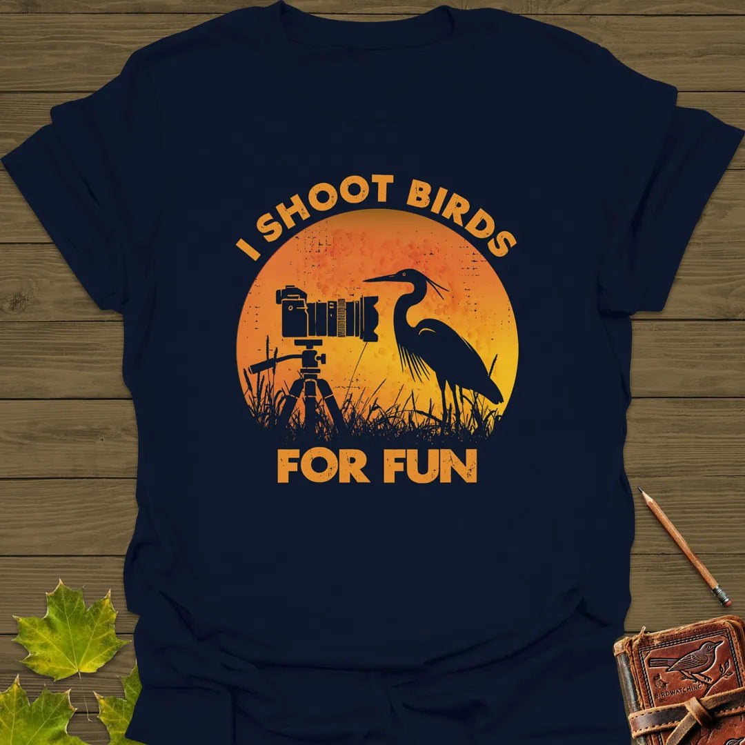 I Shoot Birds Photography Pun T-Shirt